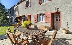 Gîte de montagne   Les Pivoines   à Nistos